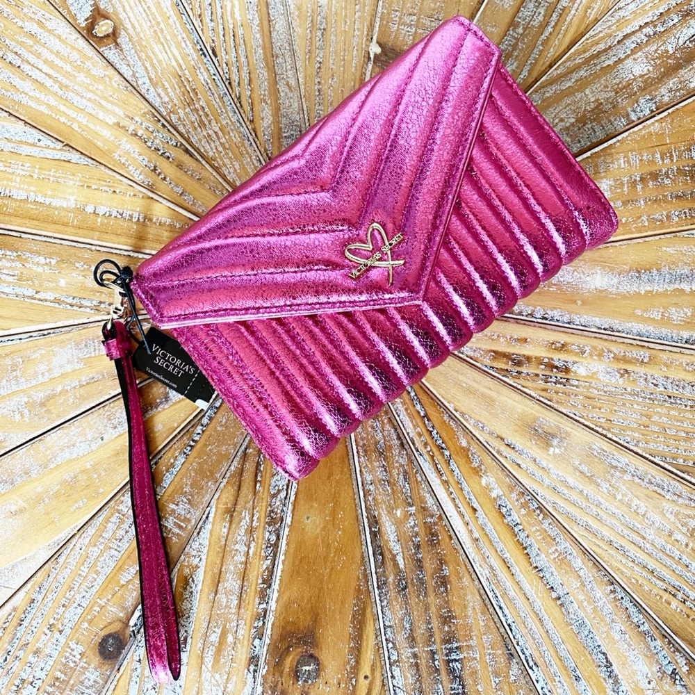 NWT Victoria’s Secret Fuchsia Wallet / Wristlet